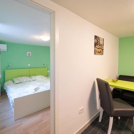 Apartment Fly Split Exterior foto